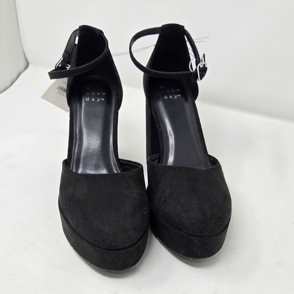 A New Day Black Platform Ankle Strap Block Heel Shoes Womens Size 6 NWT - Picture 2 of 7